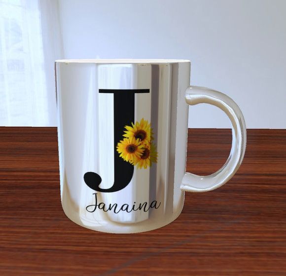 Taza plateada con inicial y nombre